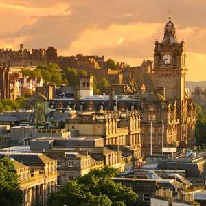 Hop on the open-top bus in Edinburgh, United Kingdom – Discover top attractions, monuments, and hidden gems with a hop-on hop-off tour in 2025