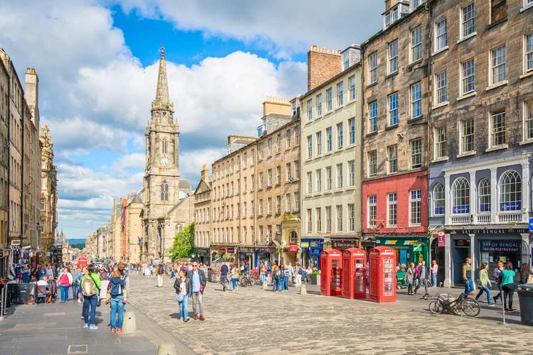 Top sightseeing bus tours in Edinburgh, United Kingdom – Popular points of interest, hidden gems, and panoramic views of Edinburgh in 2025